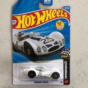 Mattel Hot Wheels Maserati Tipo 61 - White and Black